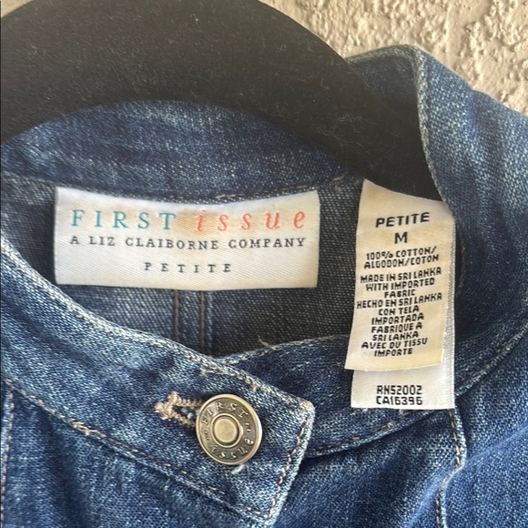 Vintage First Issue by Liz Claiborne Petite Denim Jacket (Size M) - Picture 2 of 10